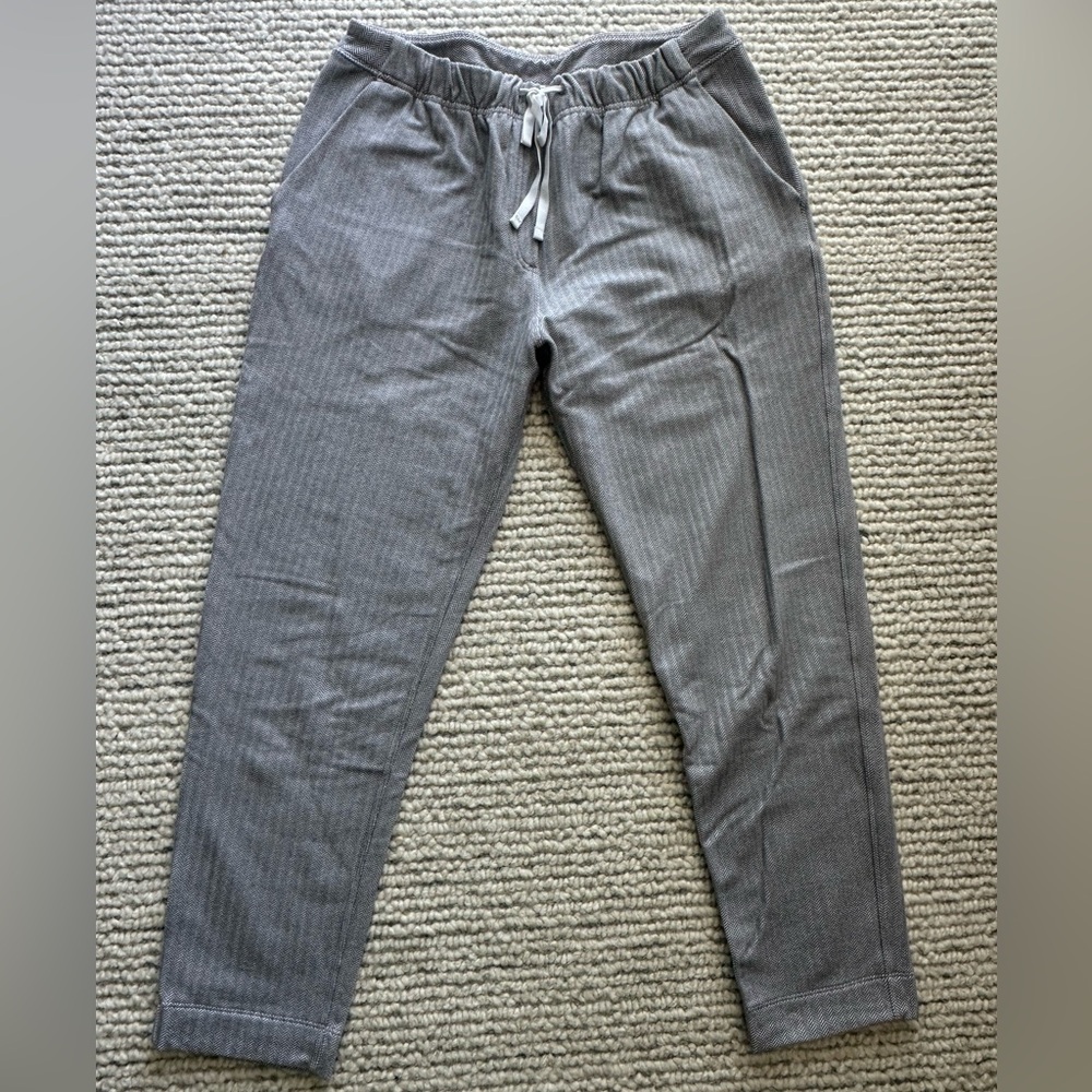 Lululemon Gray Chevron Drawstring Pants 8